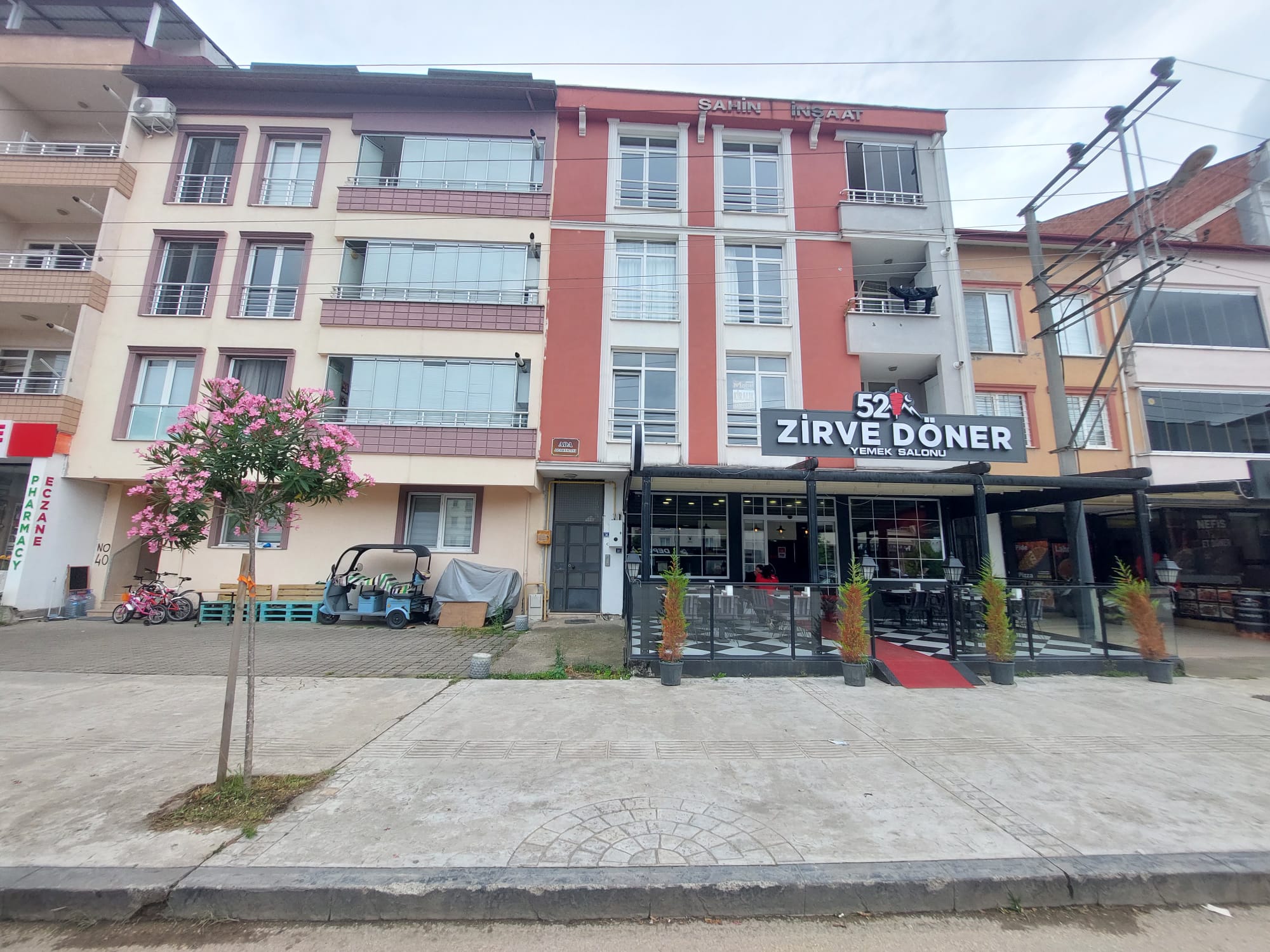 CUMHURİYET MAHALLESİNDE DENİZE ÇOK YAKIN 3+1 KİRALIK DAİRE